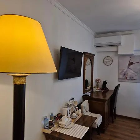 27 @ Arc De Triomphe בוקרשט